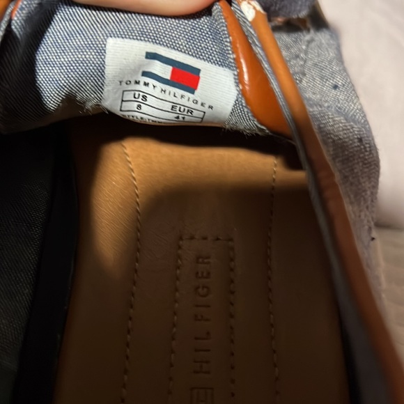 Tommy Hilfiger Shoes - Picture 5 of 5